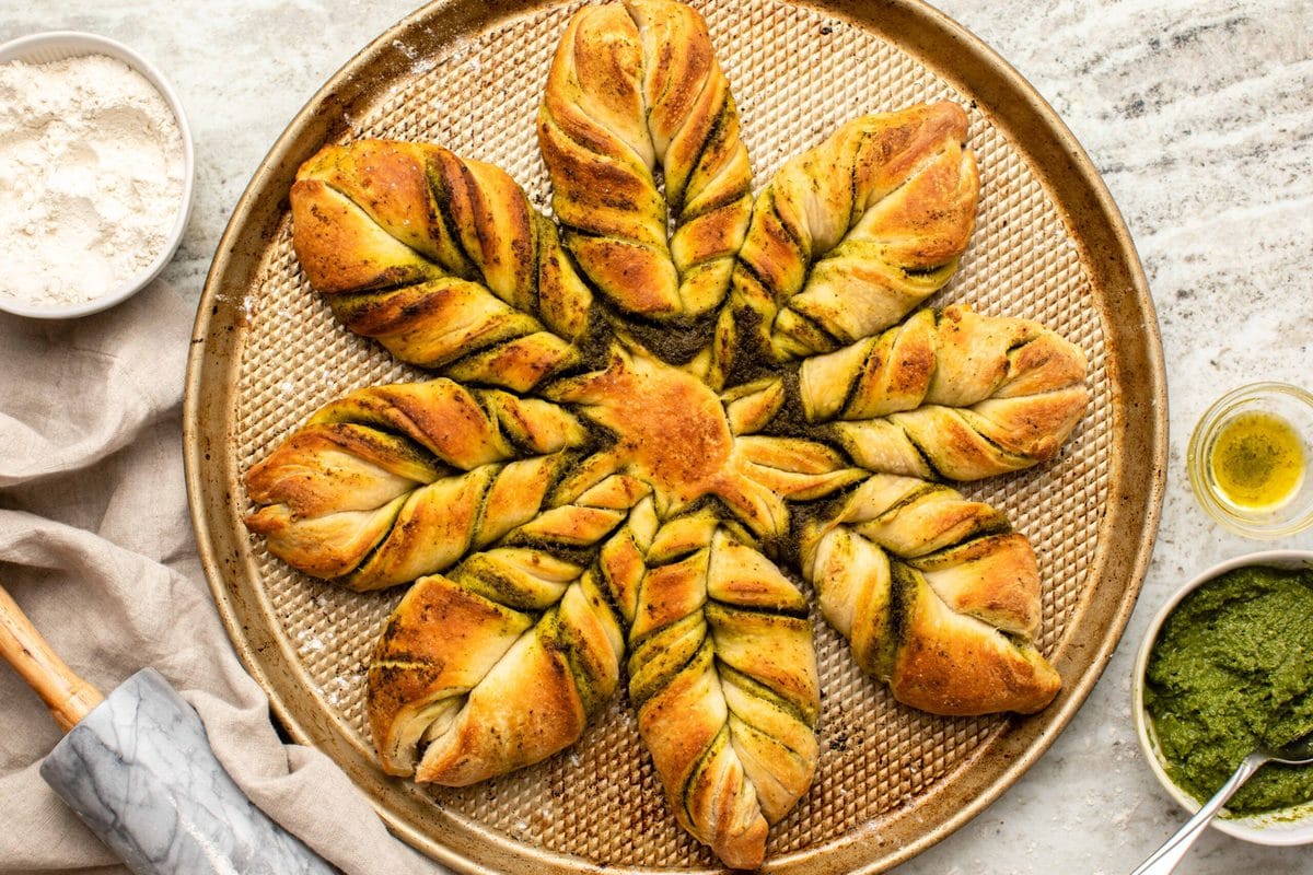 Pesto Star Bread